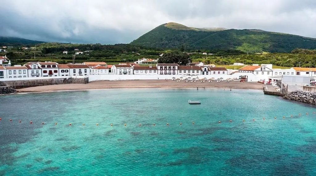 @petes.studio | The beautiful clear water beach in Graciosa island