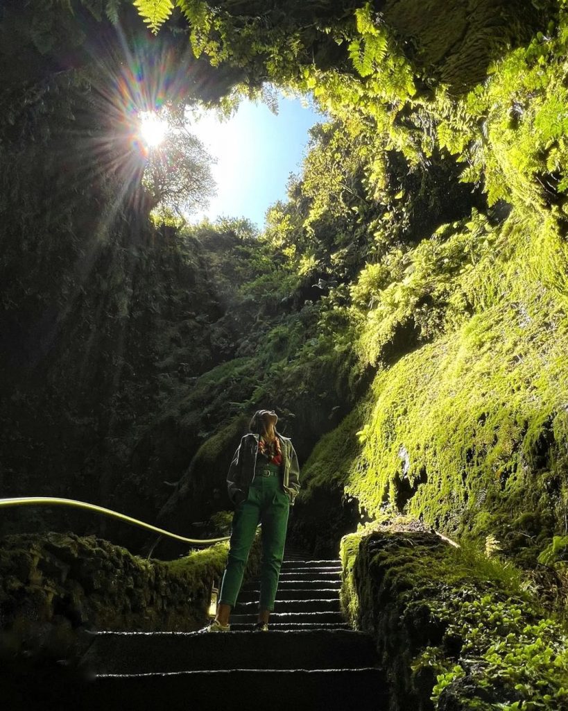 Mónica Jardim | It's impossible not to be amazed by being inside a volcano, literally. Algar do Carvão