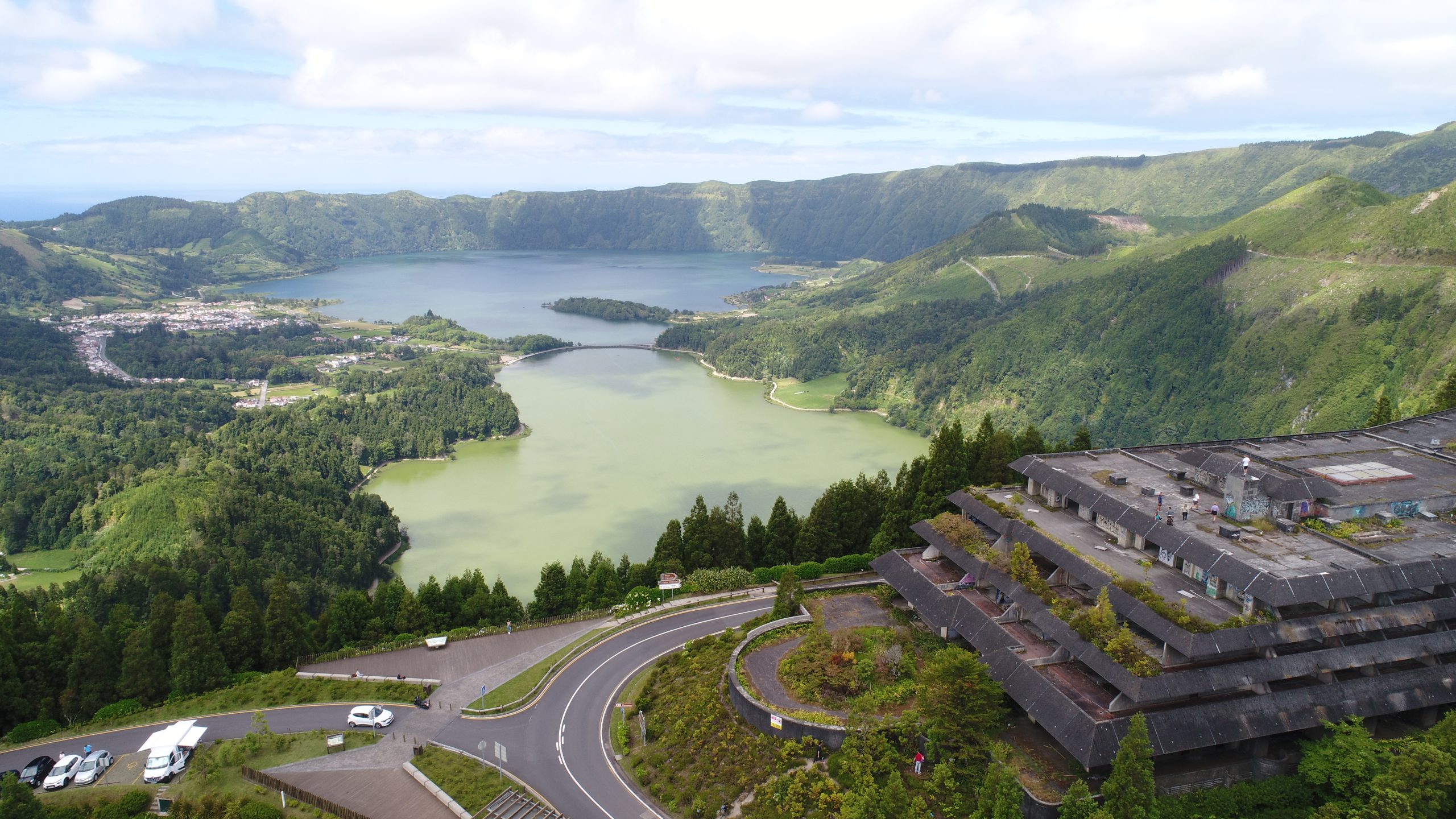 David Rodrigues | Typical view from Vista do Rei viewpoint with Monte Palace hotel beside