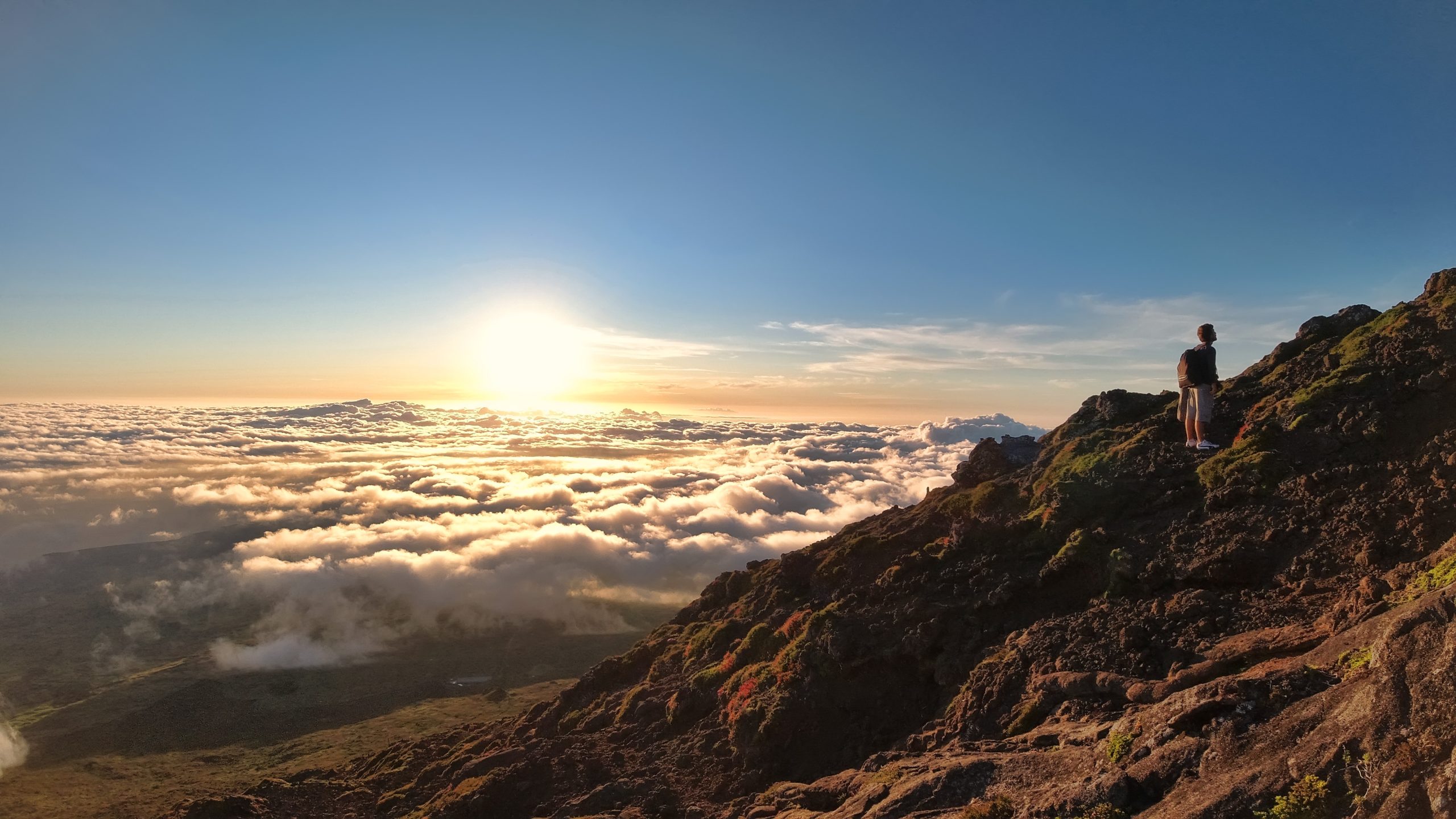 David Rodrigues | Escalar el pico más alto de Portugal es un gran reto para los amantes de la naturaleza. Escalar la montaña de Pico es una de las cosas que hacer en Pico Azores.