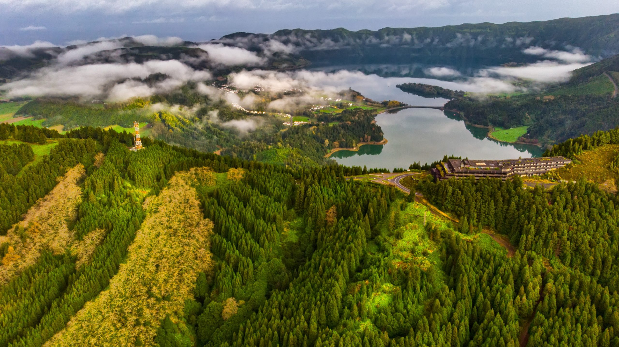 David Rodrigues | Sete Cidades crater with a bit of clouds