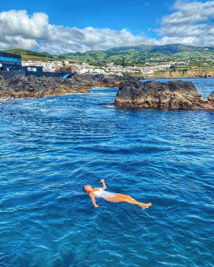 @sofiasousaa99 | Floating at the natural pools of Lagoa