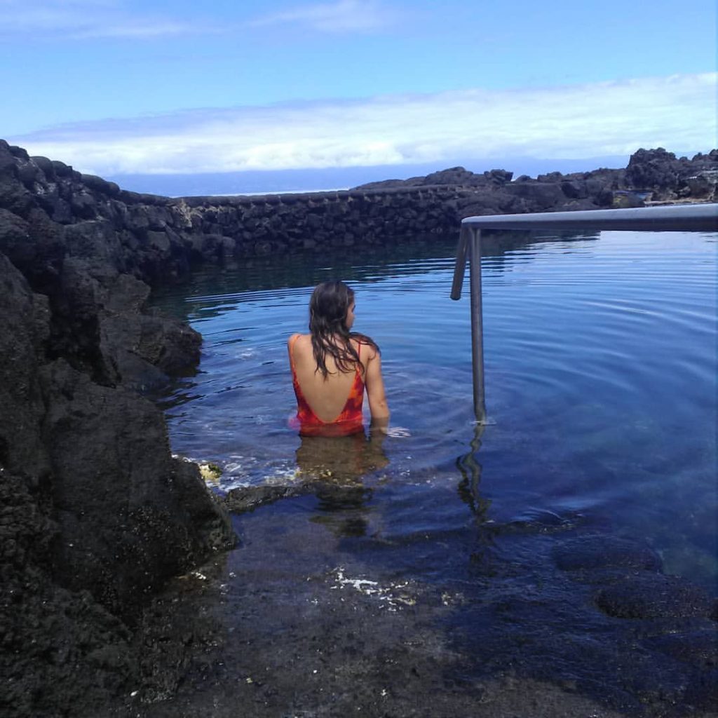 @maria_vicente0 | A quiet moment at Cais pools