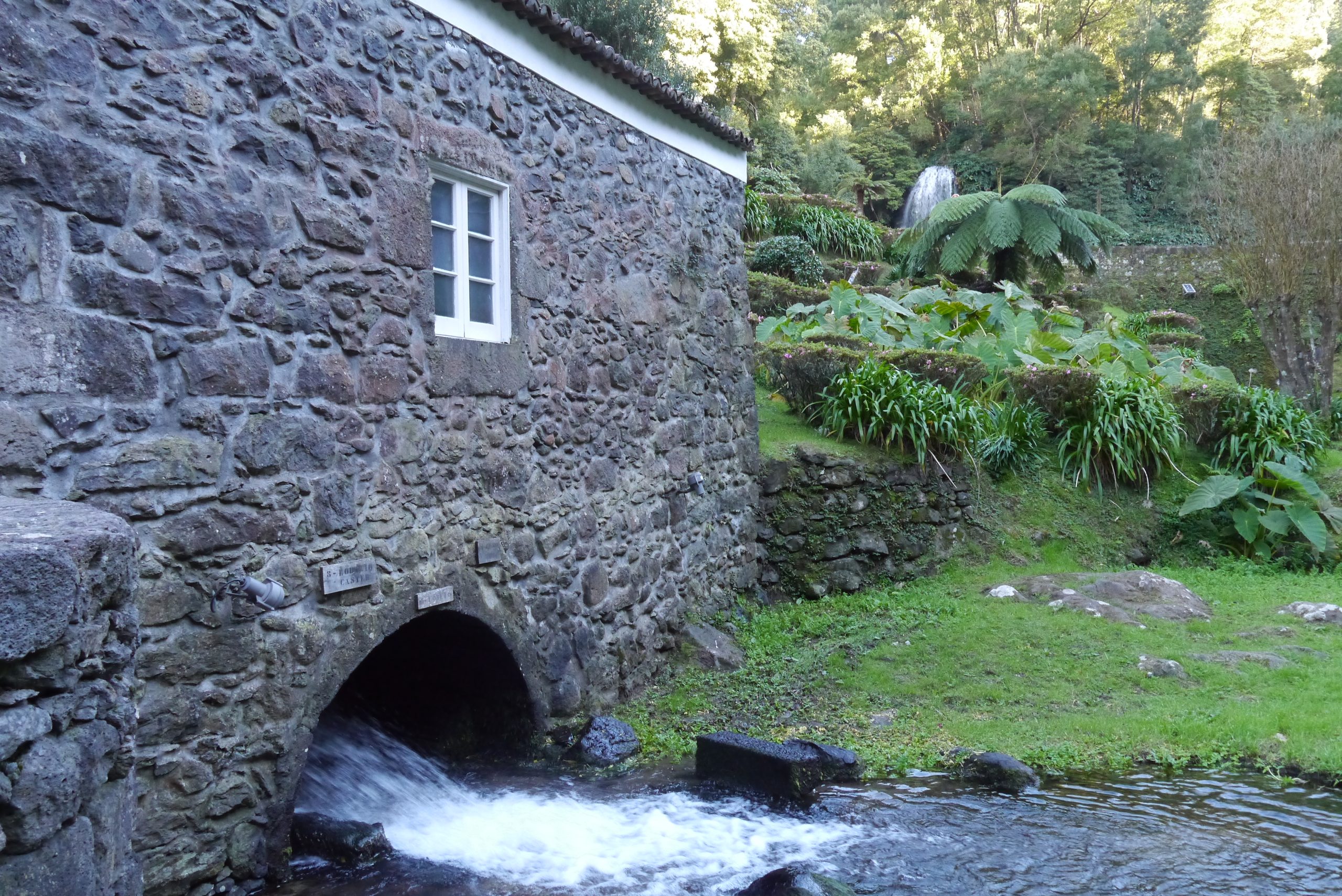 David Rodrigues | One of the watermills at Ribeira dos Caldeirões